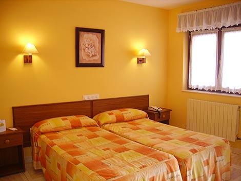 Hotel Rural "La Ruta De Cabrales" Mestas De Con Luaran gambar